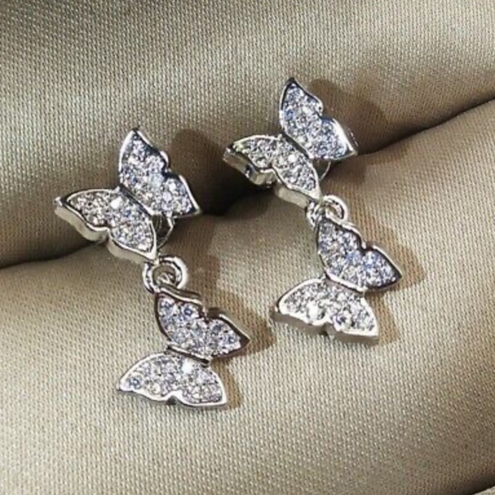 NEW Sterling silver Butterfly Earrings - Picture 1 of 2